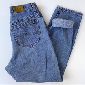 SOLD / VTG LEE • high waisted mom jeans